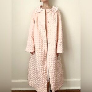 Vintage 60s Pink Quilted Dressing Robe